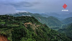 नेपाल घूमने का बना रहे हैं प्लान? इन डेस्टिनेशंस को बिल्कुल न करें मिस, एडवेंचर लवर्स के लिए है परफेक्ट