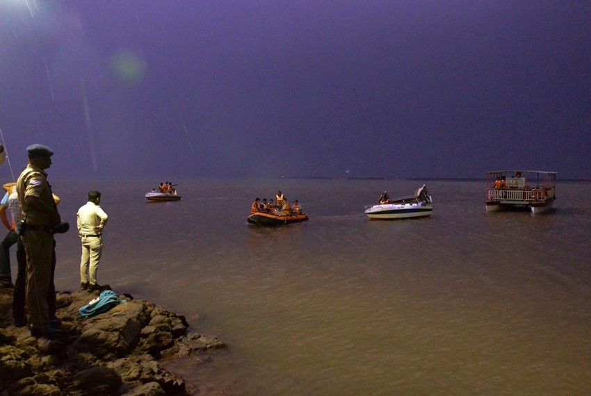 Passengers Caught Off Guard by Sudden Storm