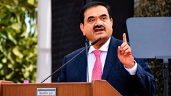 अडानी ग्रुप पर अमेरिका में लगे आरोप हट सकते हैं, रिपोर्ट में बड़ा दावा