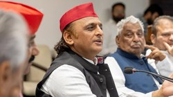 ‘झूठ की सोन पापड़ी परत दर परत निकलती है’, फाल्टा में फिर मतदान को लेकर अखिलेश यादव ने चुनाव आयोग और BJP को घेरा