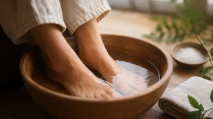 Foot soaking, stroke prevention, unverified claim, high blood pressure, blood circulation, medical checkups, SMART acronym,Japanese Health Secrets