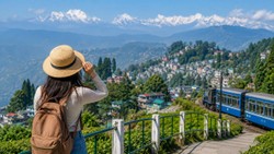 पहली बार दार्जिलिंग की सैर करने जा रहे हैं तो अपनाएं ये तरीके, गर्मियों में इन बातों का रखें ध्यान