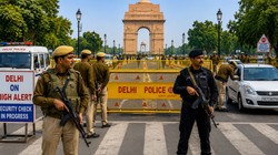 दिल्ली में हाई अलर्ट: फायरिंग-धमाके और आत्मघाती हमले की चेतावनी, BJP कार्यालय से लेकर सरकारी संस्थानों की बढ़ी सुरक्षा