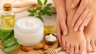 ghar mein moisturizer kaise banaye | how-to-make-hand-and-foot-cream-at-home