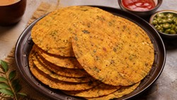 हल्की भूख को दूर करने के लिए घर पर बनाएं मसाला खाखरा, बच्चों से लेकर बड़ों तक को आएगा खूब पसंद