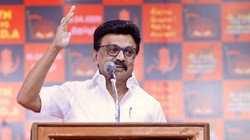 ‘कांग्रेस ने डीएमके से एक ही दिन में संबंध तोड़ लिए लेकिन…’, पूर्व सीएम स्टालिन ने विजय को दी बधाई