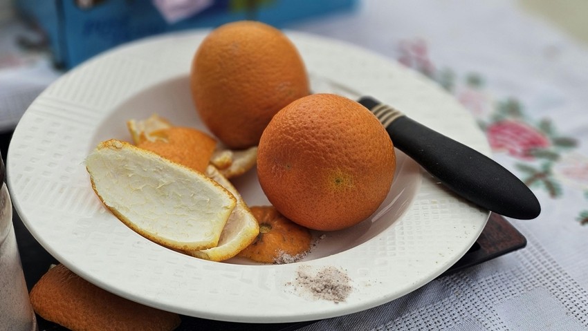 orange or lemon peel