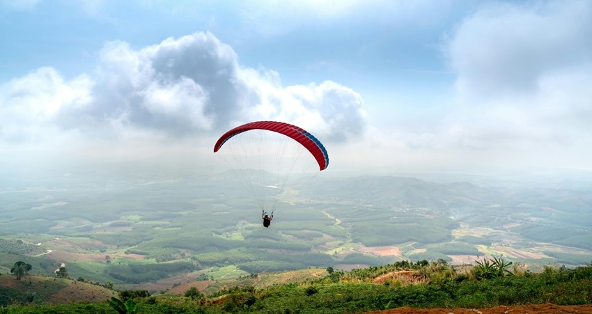 paragliding destinations
