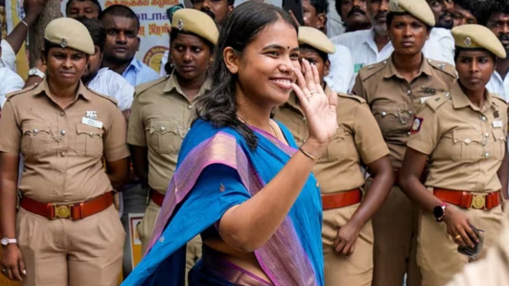 S Keerthana: एस कीर्तना विजय कैबिनेट की पहली महिला मंत्री हैं। (PTI)
