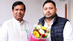 कौन है RJD के संतोष जायसवाल? 30 लाख रुपये में दिलाता था MBBS की सीट, नीट पेपर विवाद के बीच हुई गिरफ्तारी