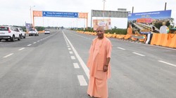 अंत्योदय से औद्योगिक क्रांति तक: योगी आदित्यनाथ ने कैसे बदली उत्तर प्रदेश की नियति