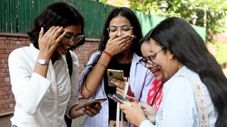 CBSE का ‘थ्री लैंग्वेज पॉलिसी’ पर बड़ा अपडेट, कक्षा 7वीं से 9वीं तक के स्टूडेंट्स को राहत; जानें किस पर लागू होगा नियम