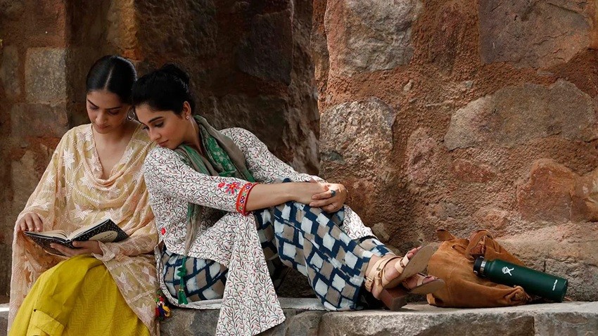 Ek Ladki Ko Dekha Toh Aisa Laga (2019)