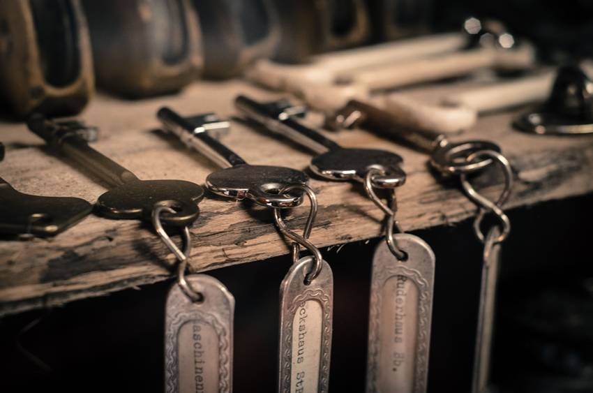 Evolution of Locks and Keys