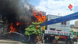 हैदराबाद के अमीरपेट में आग का तांडव, शॉपिंग कॉम्प्लेक्स धू-धू कर जला, घंटों चली बुझाने की कवायद
