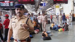 रेलवे स्टेशन पर उगाही के आरोप, सुप्रीम कोर्ट के आदेश के बाद तीन GRP कर्मी गिरफ्तार