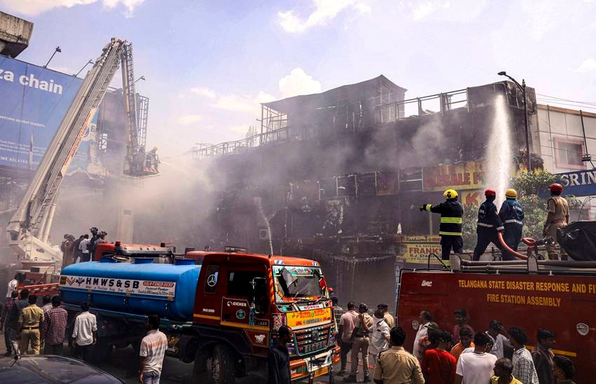 fire broke out at a commercial complex