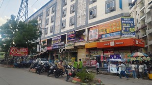 NEET री-एग्जाम से पहले कोटा में सियासत तेज, छात्रों का गुस्सा