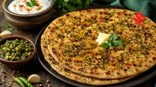 Masaledar Thecha Paratha Recipe