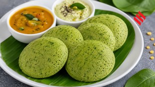 Moong Dal Palak Idli