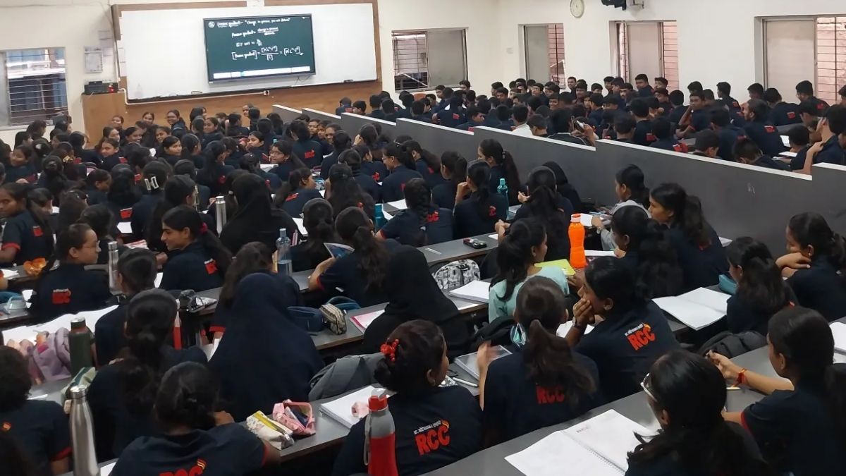 1.3 लाख सीसीटीवी कैमरे, 51 हजार जैमर… NEET-UG का री-एग्जाम आज, सुरक्षा के कड़े  इंतजाम | Jansatta