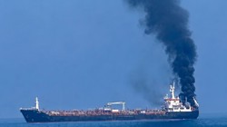 Oman Oil Tanker Attack: कार्रवाई से पहले अमेरिका ने करीब 60 बार दी थी चेतावनी, नाविकों को दिया था बाहर निकले का वक्त