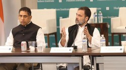 कौन हैं प्रवीण चक्रवर्ती, जिनके लिए सीएम विजय ने दांंव पर लगा दी एकमात्र राज्यसभा सीट