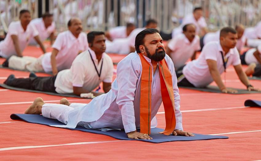 Ashwini Vaishnaw Yoga Day