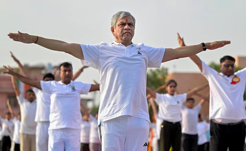 Samrat Choudhary Yoga Session