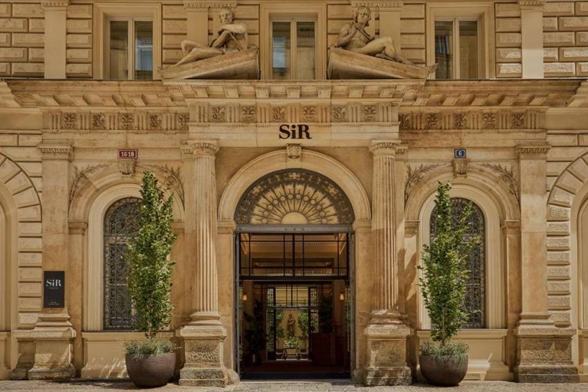 Sir Prague, Prague