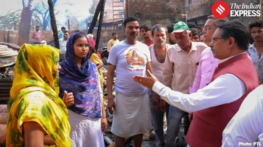 Slum fire Delhi