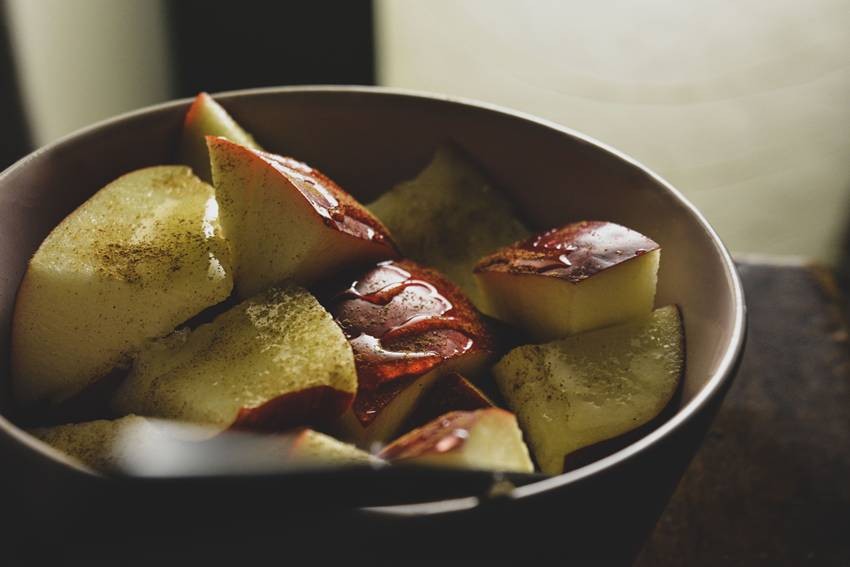Spiced Apple and Mint Fruit Chaat