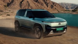 Tata Sierra EV launched: 665 km रेंज के साथ लॉन्च हुई टाटा सिएरा ईवी, जानें कीमत, फीचर्स और स्पेसिफिकेशन के साथ किन गाड़ियों से होगा इसका मुकाबला