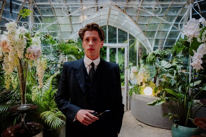 This Is Not a Murder Mystery