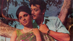 रेखा के 5 मिनट के विवादित किसिंग सीन पर सालों बाद बिस्वजीत चटर्जी की बेटी बोलीं- ‘पापा गलत थे’
