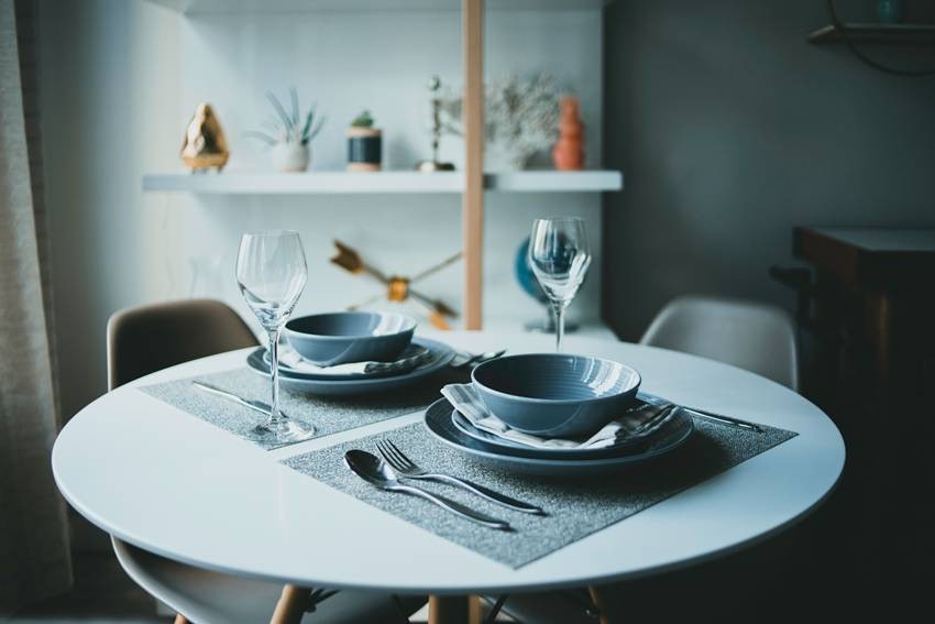 Use Heavier Bowls And Plates