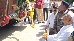 भारतीय सेना ने अन्ना हजारे को गिफ्ट किया भारत-पाक युद्ध का ‘T-55 टैंक’, याद आए फौज के पुराने दिन