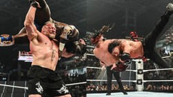 WWE Clash in Italy: ब्रॉक लैसनर ने ओबा को हराकर लिया बदला, रोमन रेंस का दबदबा कायम; रिया रिप्ली की भी जीत