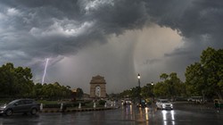 दिल्ली-एनसीआर में आंधी, बारिश और ओले गिरने की संभावना, अलर्ट जारी