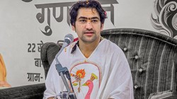 राम मंदिर दान मामला: ‘रावण ने माता जानकी का हरण किया था तो…’, धीरेंद्र शास्त्री बोले- महादंड मिलेगा