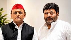 सपा चीफ व्हिप के पद से कमाल अख्तर का इस्तीफा, अखिलेश यादव ने दिया था आदेश