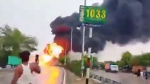 prayagraj bypass expressway, toll plaza, lpg tanker