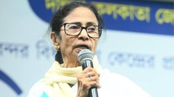 ममता बनर्जी के खिलाफ FIR दर्ज, भड़काऊ और सांप्रदायिक भाषण देने का आरोप