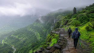 rajmachi trek details | rajmachi monsoon trek | best monsoon trek in maharashtra
