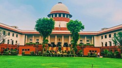 ‘पहचान के अलावा कहीं न हो आधार का इस्तेमाल’, याचिका पर सुप्रीम कोर्ट ने केंद्र, राज्यों और चुनाव आयोग से मांगा जवाब