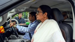 टीएमसी की टूट से कैसे बदलेगा लोकसभा का गणित, NDA मजबूत हुआ तो क्या पास हो जाएगा परिसीमन विधेयक?