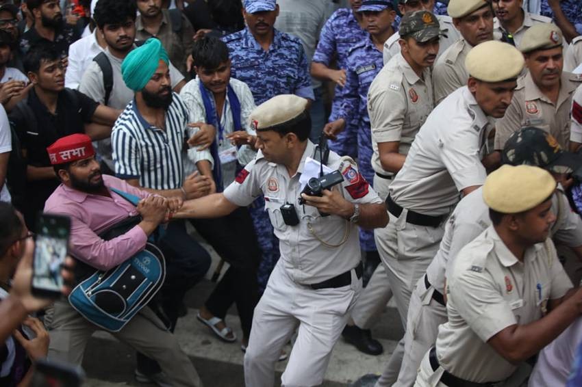 cockroach janata party protest