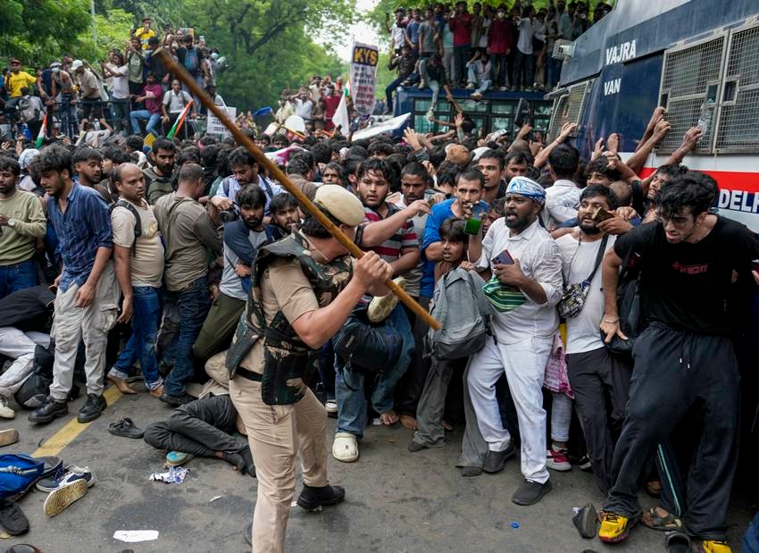 cockroach janata party protest in photos