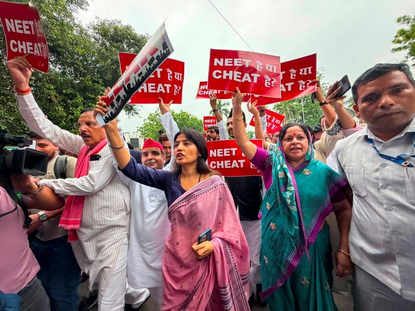 Dimple Yadav In Protest