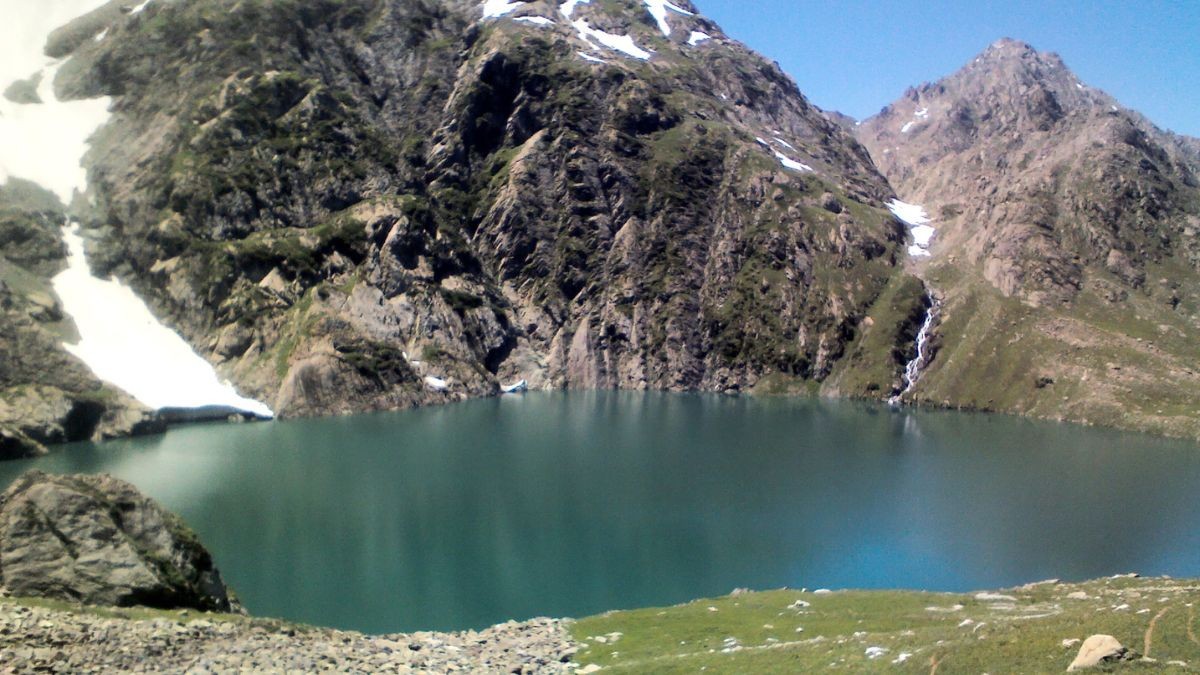 Gadsar Lake, Kashmir